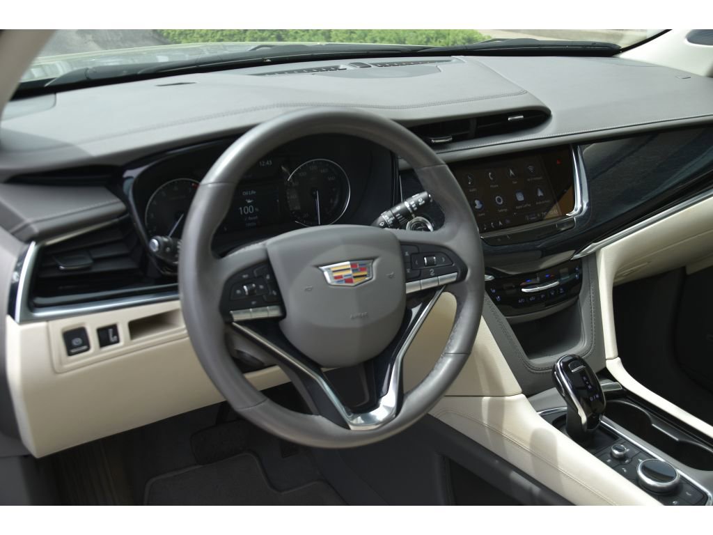 Certified 2024 Cadillac XT6 Premium Luxury FWD image 13
