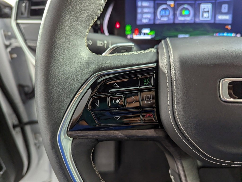 Used 2023 Jeep Grand Cherokee Overland image 19