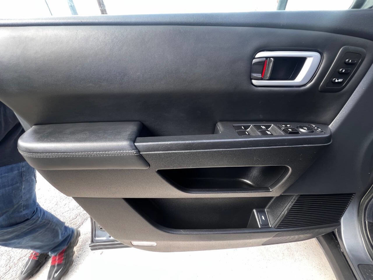 Used 2013 Honda Pilot Touring image 36