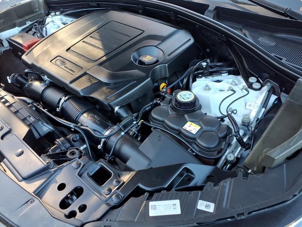Used 2025 Land Rover Range Rover Velar Dynamic SE image 28