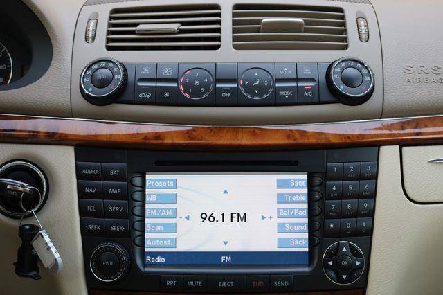 Used 2006 Mercedes-Benz E 350 4MATIC Sedan image 39