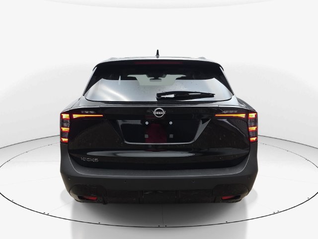 New 2027 Nissan Kicks SR w/ SR Premium Package FWD image 7