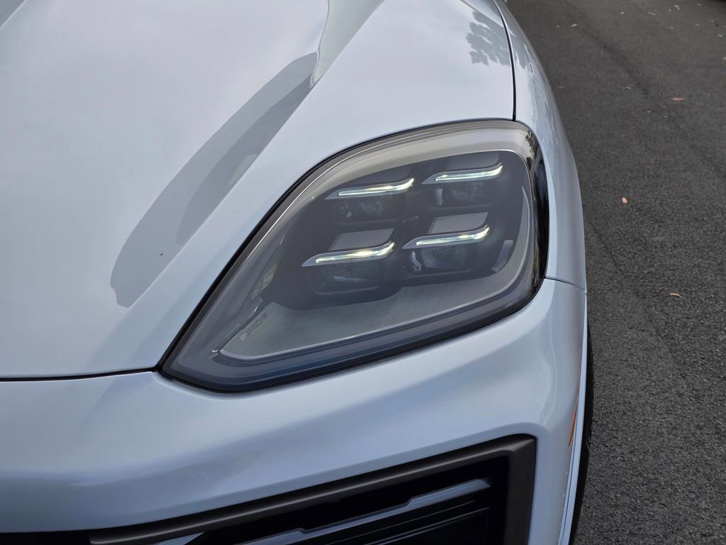 New 2026 Porsche Cayenne Turbo image 12