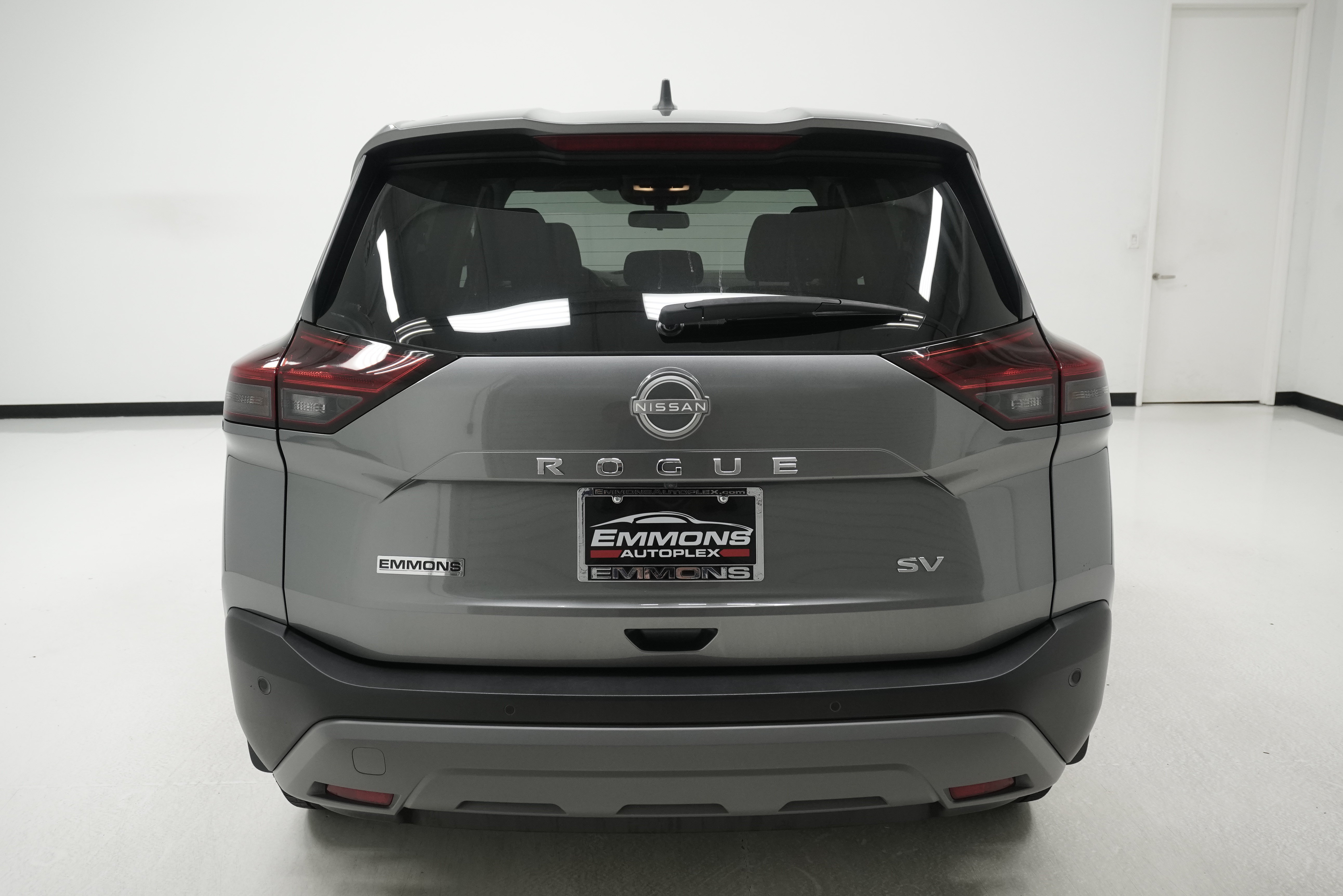 Used 2023 Nissan Rogue SV FWD image 5