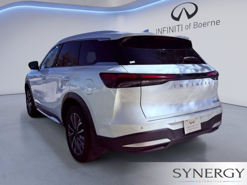 Certified 2026 INFINITI QX60 Luxe w/ Family Package AWD/4WD image 8