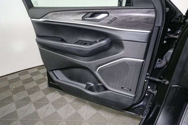 Used 2022 Jeep Grand Cherokee Limited 4xe image 42