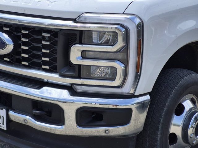 Used 2024 Ford F350 Lariat w/ Lariat Ultimate Package AWD/4WD image 4