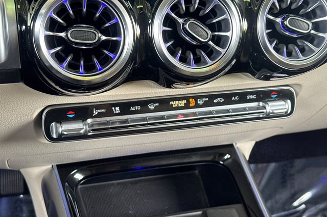Used 2022 Mercedes-Benz GLB 250 image 28