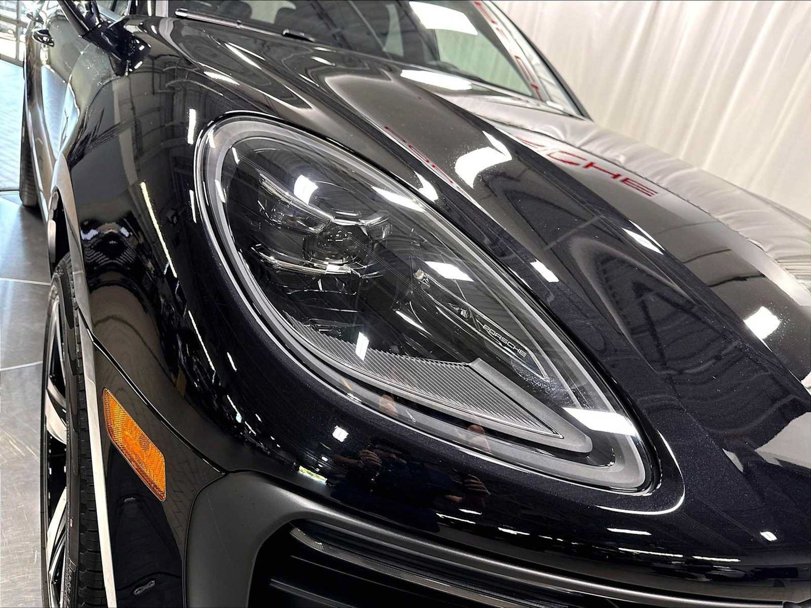 New 2026 Porsche Macan AWD/4WD image 12