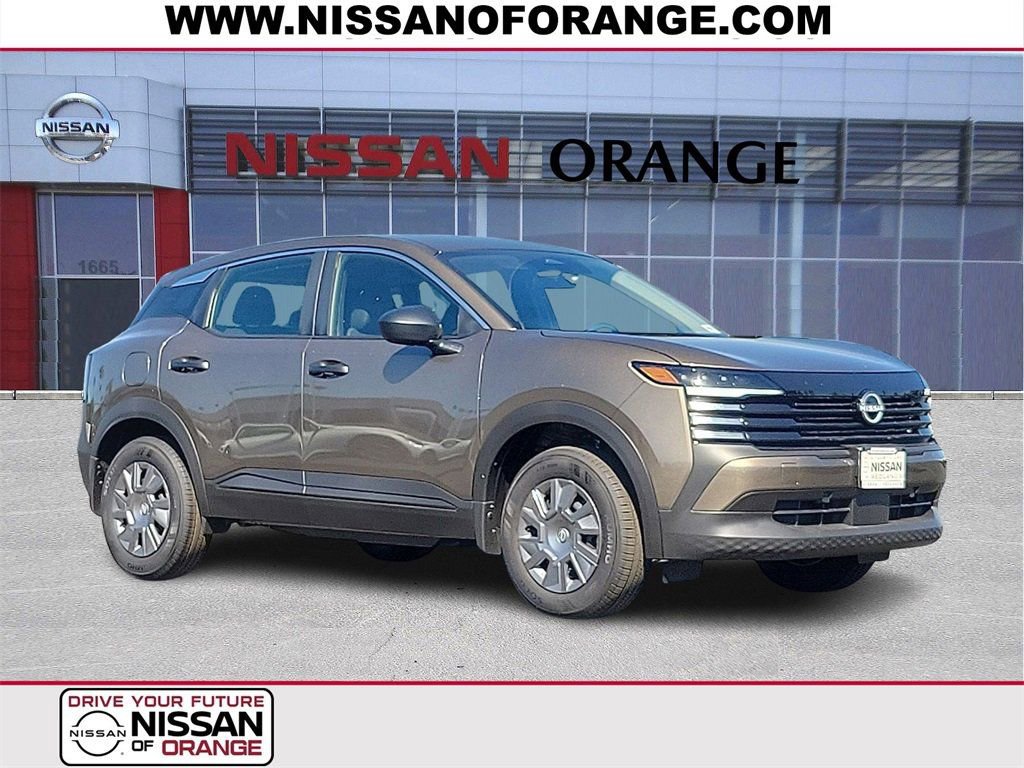 New 2025 Nissan Kicks S image 1