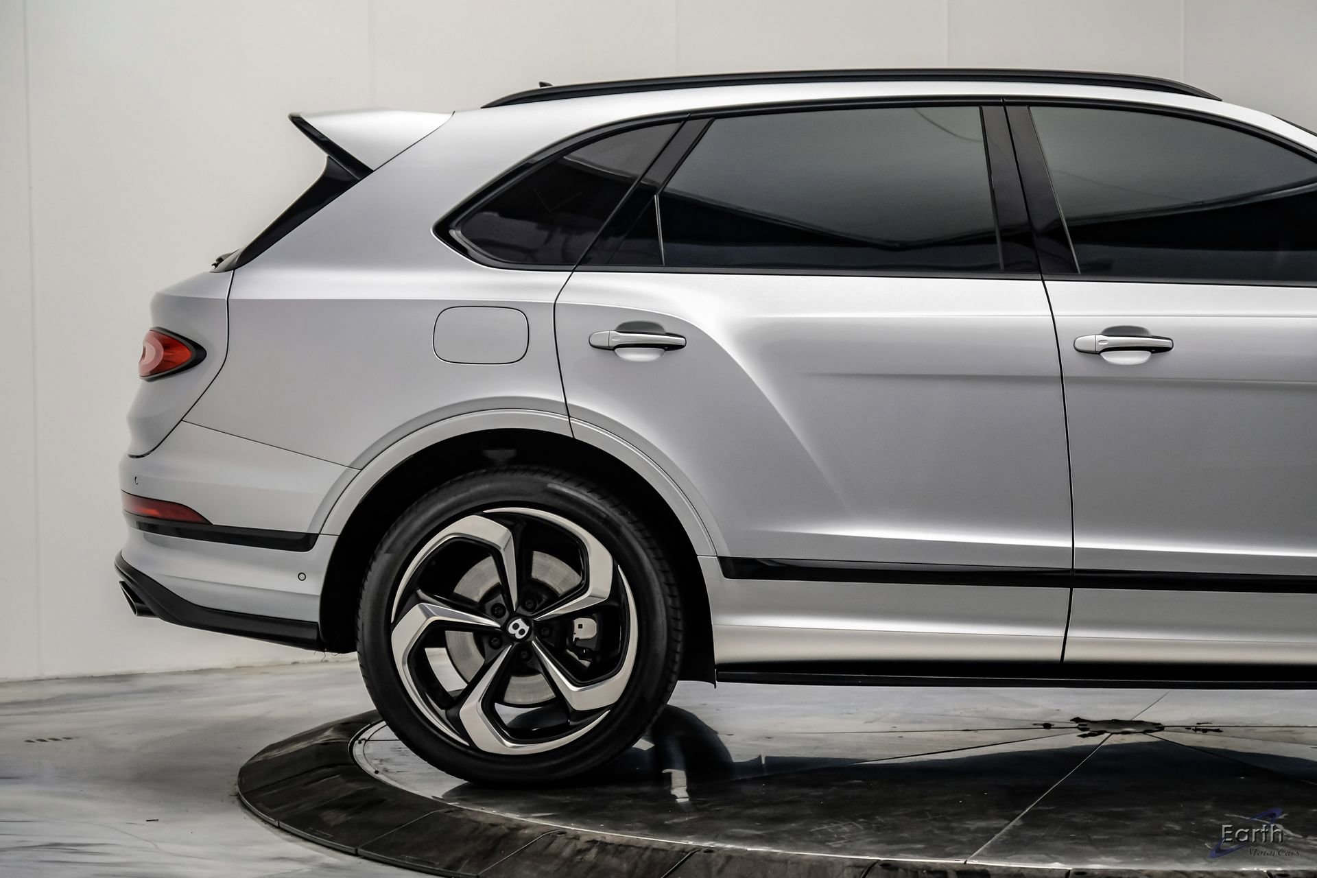 Used 2022 Bentley Bentayga AWD/4WD image 20