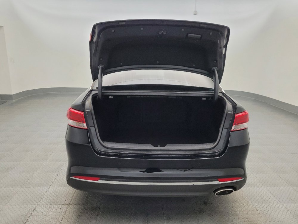 Used 2018 Kia Optima LX image 29