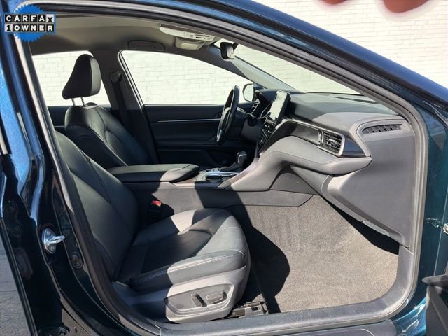 Used 2021 Toyota Camry XLE w/ Cold Weather Package image 11