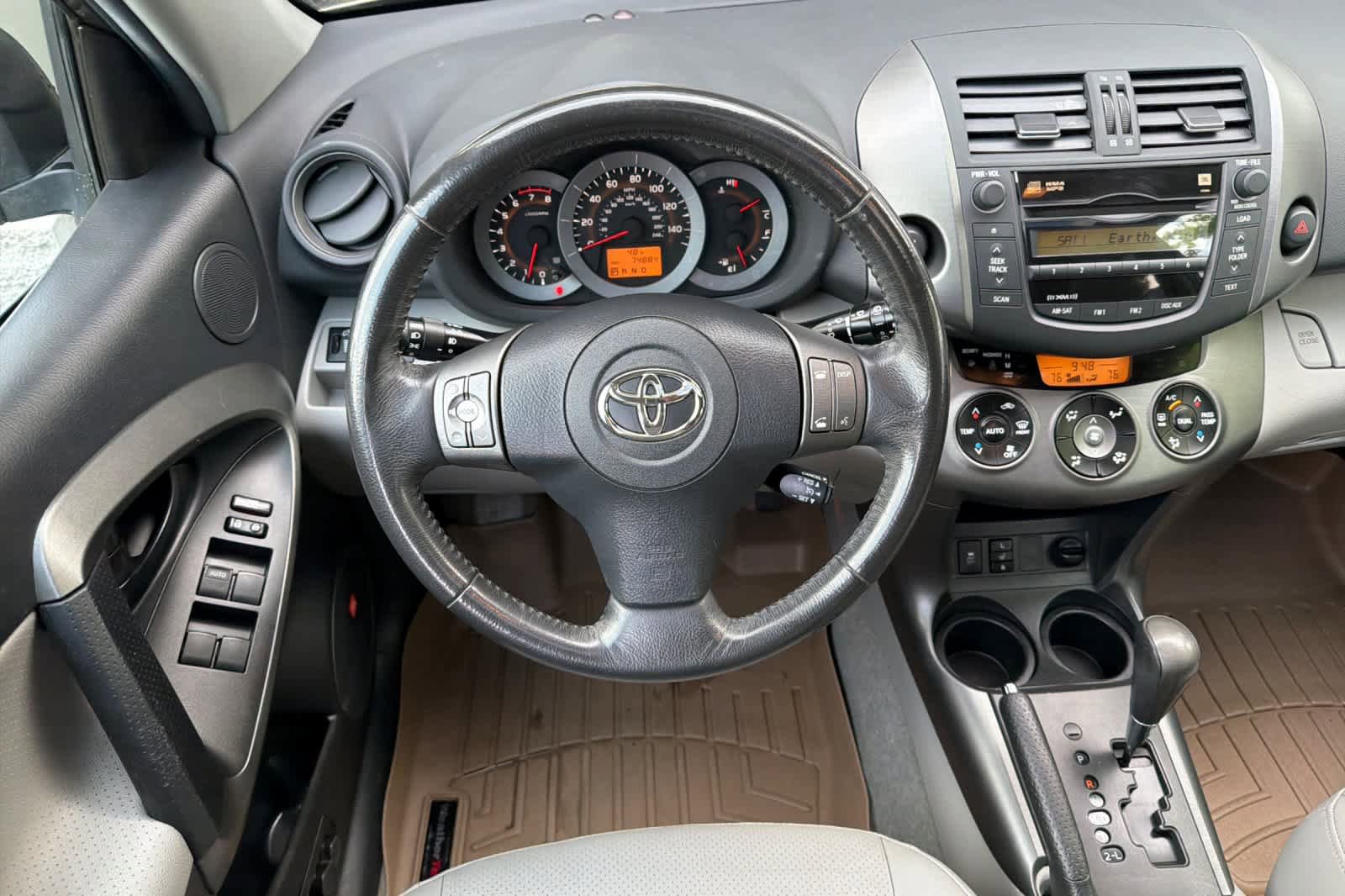 Used 2011 Toyota RAV4 Limited w/ Limited Extra Value Pkg AWD/4WD image 16