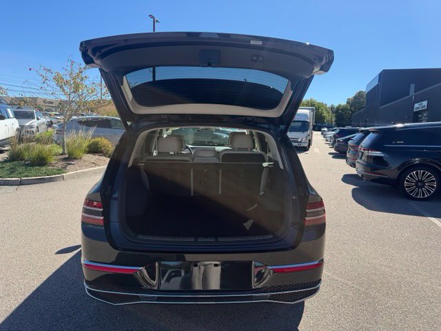 Certified 2025 Genesis GV80 2.5T Advanced AWD/4WD image 12
