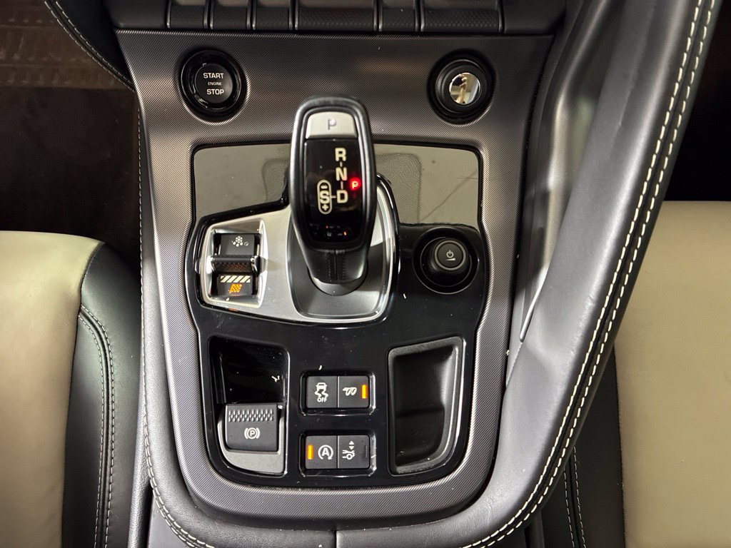 Used 2017 Jaguar F-TYPE R AWD/4WD image 13
