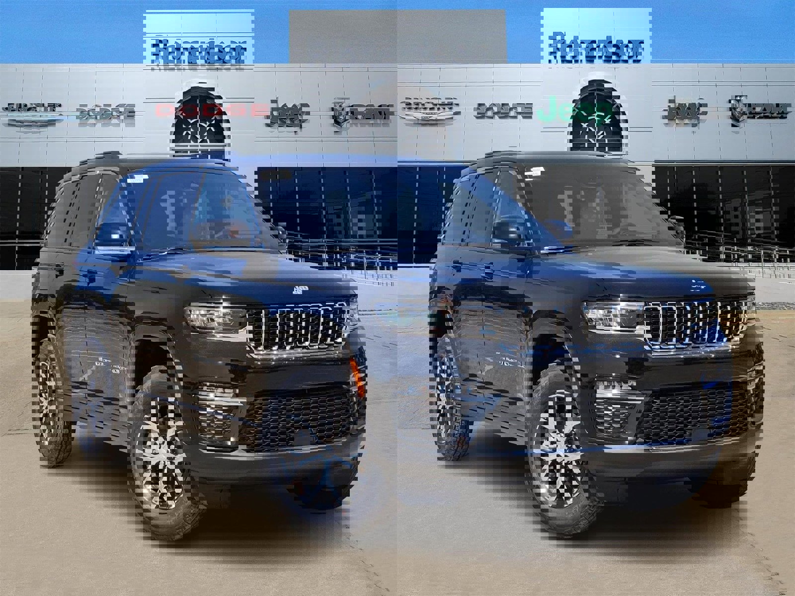 New 2025 Jeep Grand Cherokee Limited
