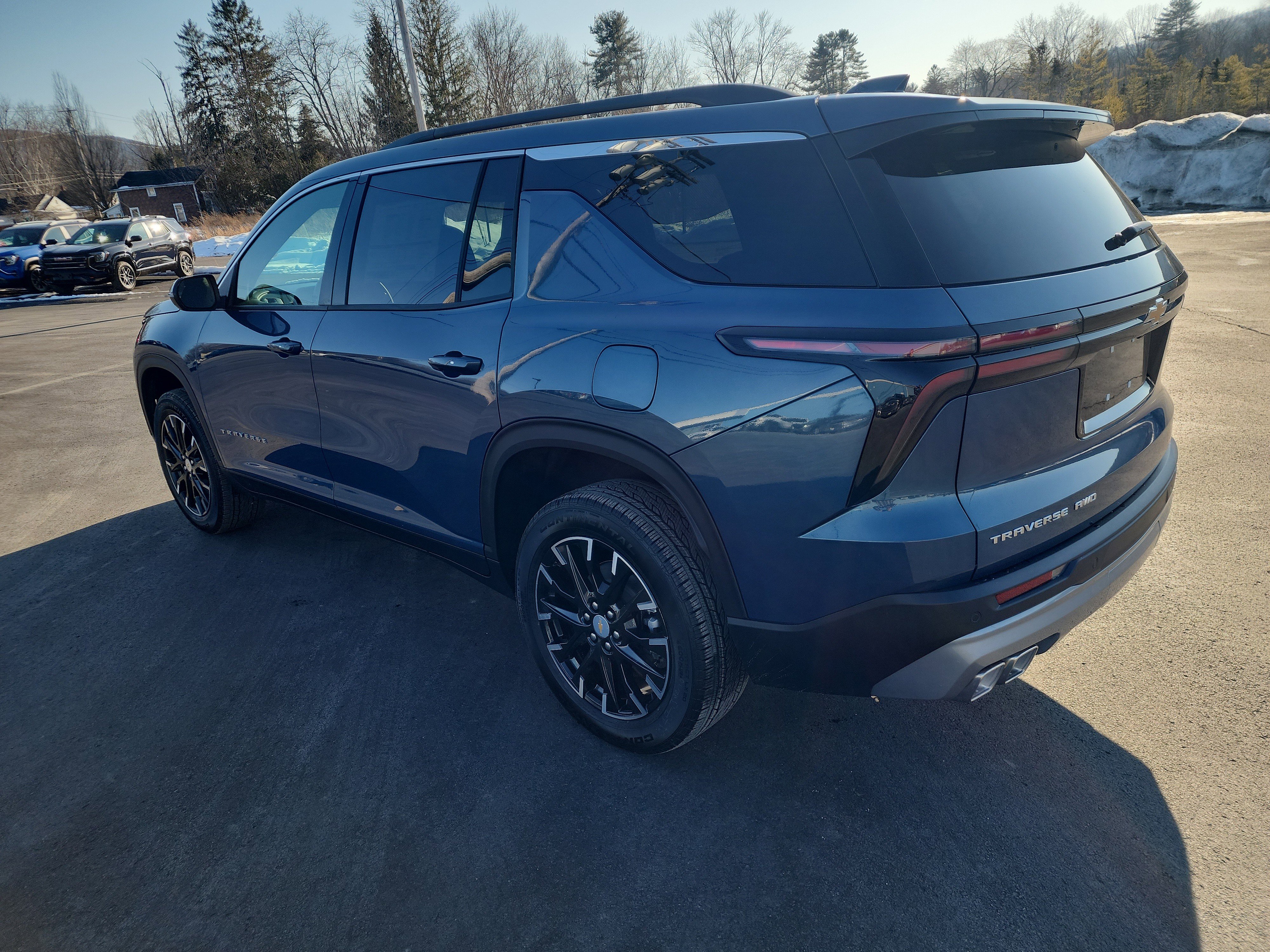 New 2026 Chevrolet Traverse LT w/ Sun and Wheel Package AWD/4WD image 6