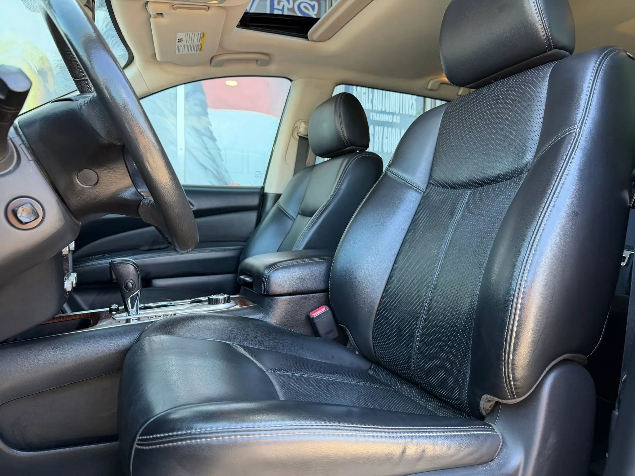 Used 2017 Nissan Pathfinder Platinum w/ Cargo Package AWD/4WD image 10