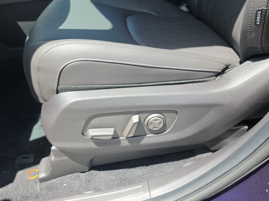 New 2027 Kia Carnival EX FWD image 22