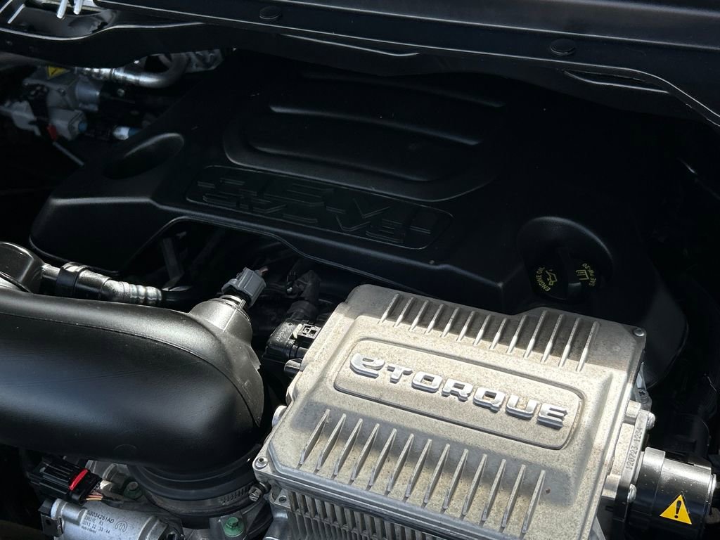 Used 2024 RAM 1500 Laramie image 31