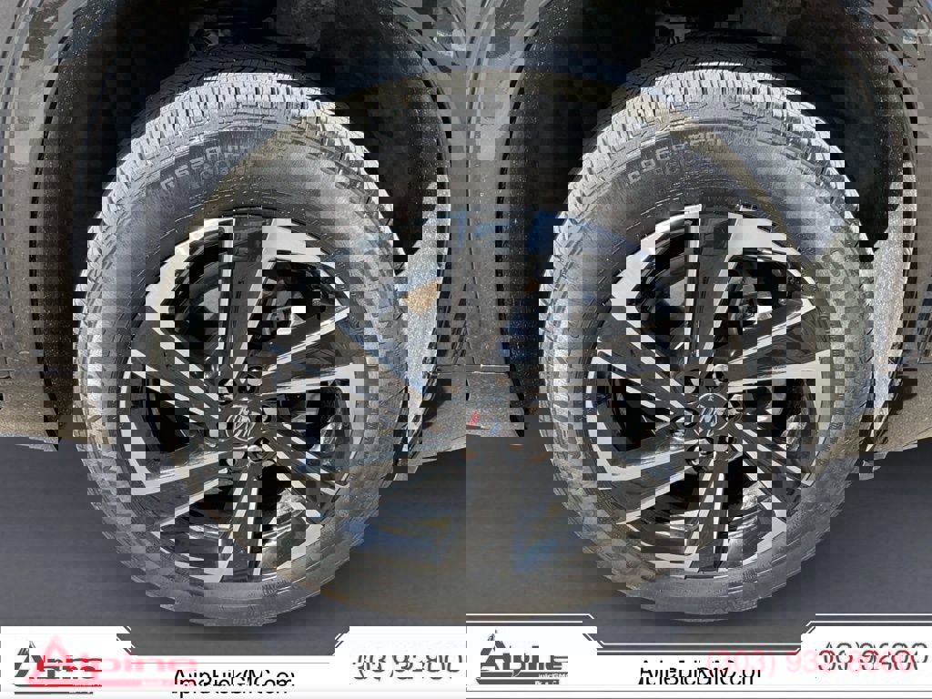 Used 2025 Buick Enclave Sport Touring AWD/4WD image 14