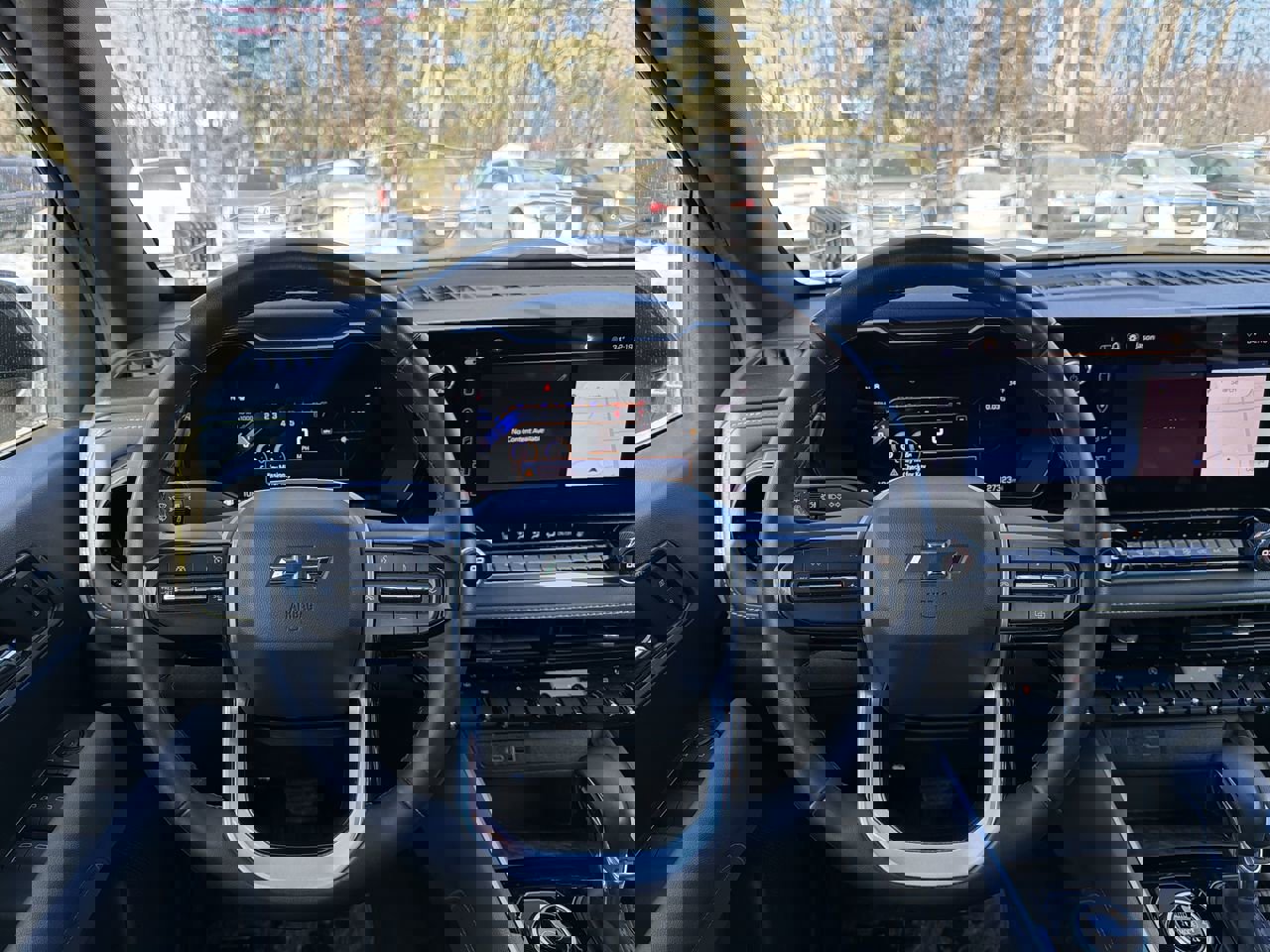 Used 2024 Chevrolet Colorado ZR2 w/ Technology Package image 14