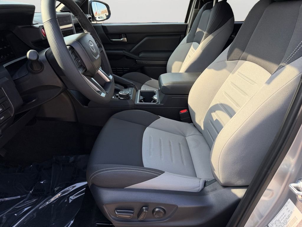 Used 2025 Toyota Tacoma TRD Off-Road w/ TRD Off Road Upgrade Package AWD/4WD image 24