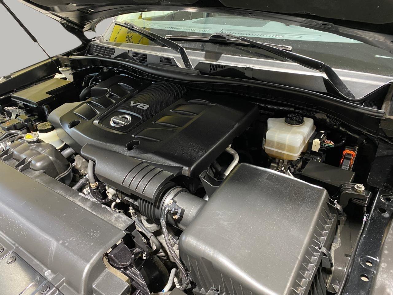 Used 2021 Nissan Armada SV w/ SV Appearance Package image 24