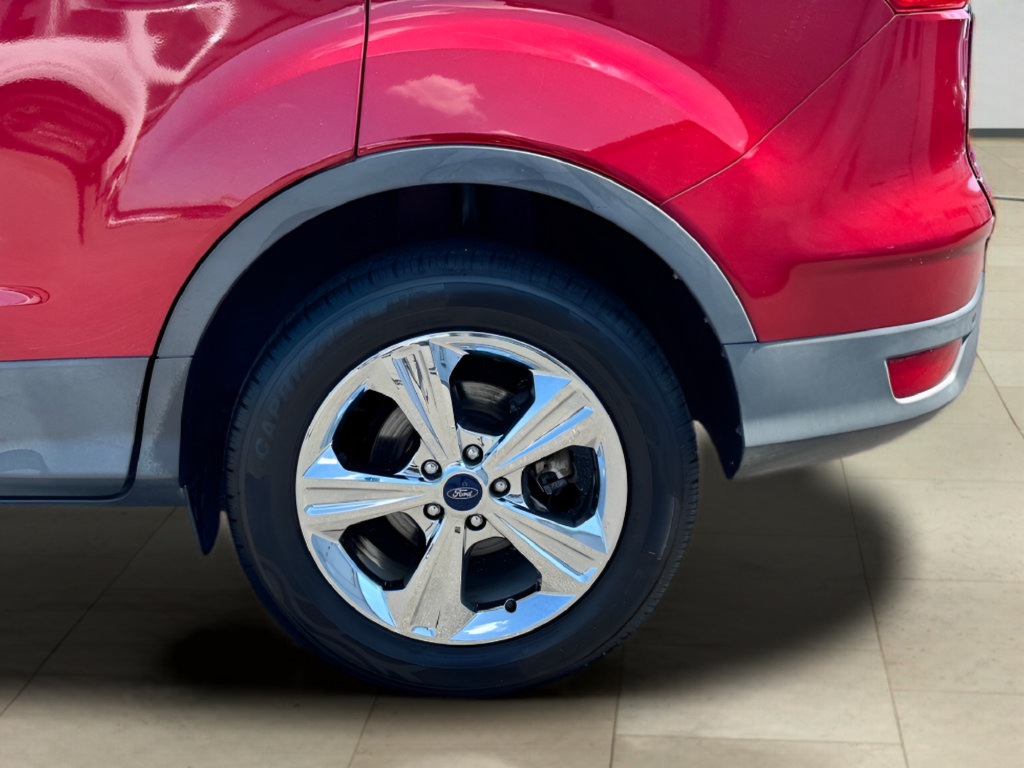 Used 2016 Ford Escape SE w/ SE Leather Comfort Package FWD image 31