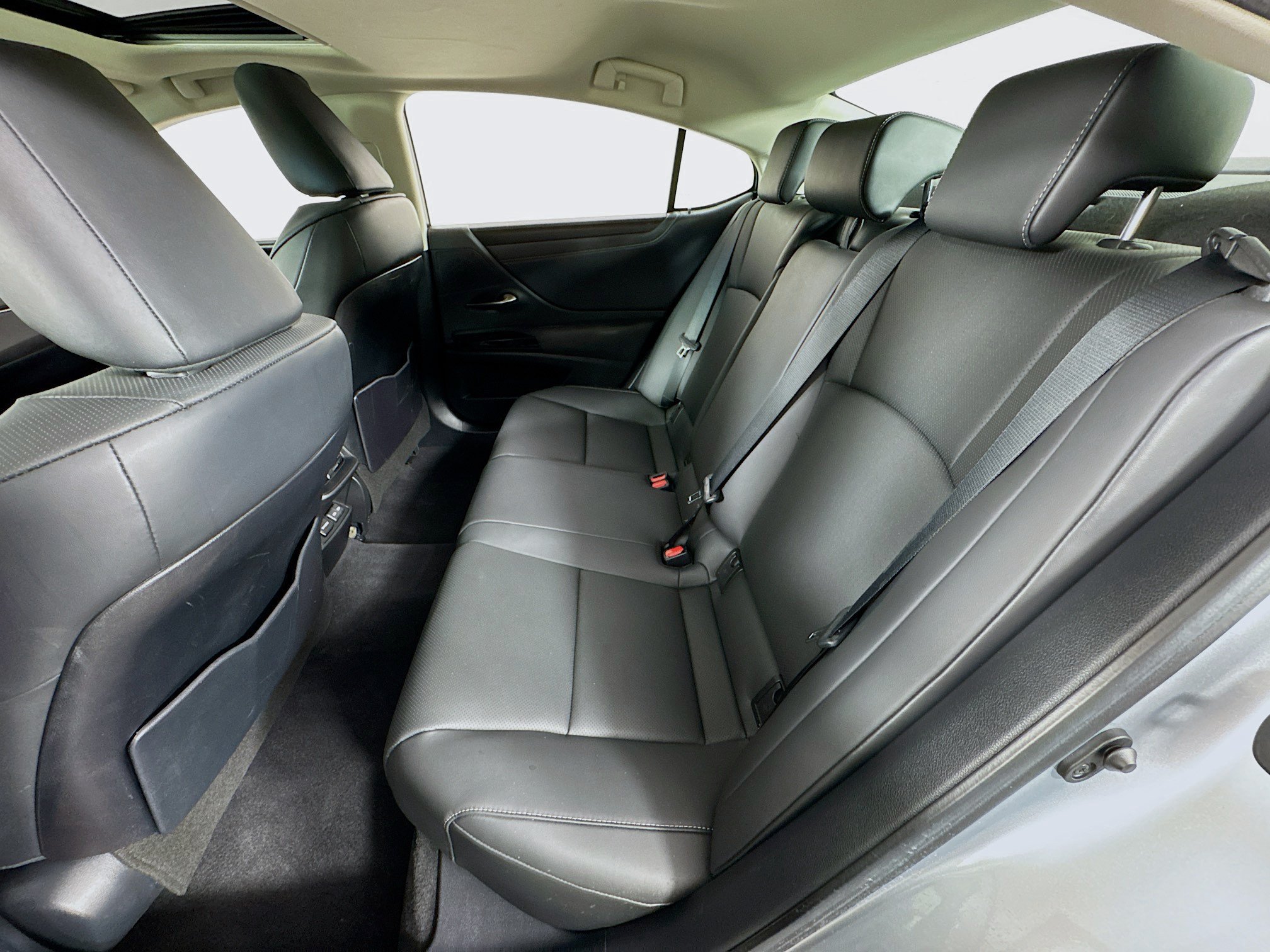 Used 2023 Lexus ES 350 w/ Premium Package FWD image 17