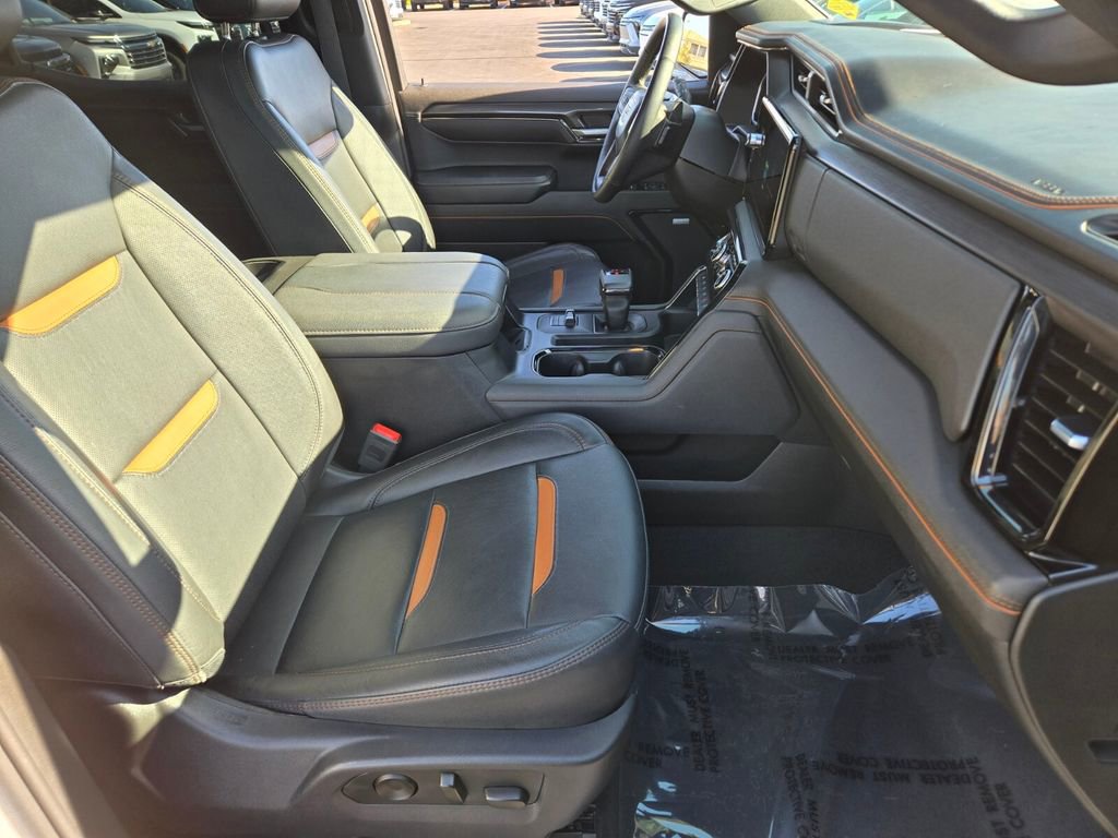 Used 2023 GMC Sierra 1500 AT4 w/ Technology Package AWD/4WD image 15