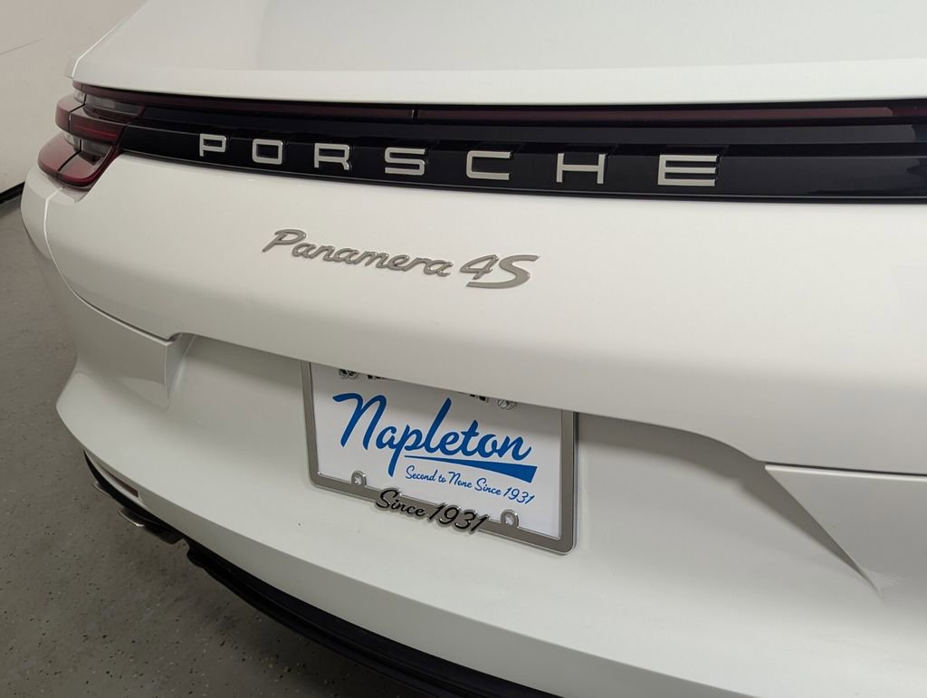 Used 2020 Porsche Panamera 4S w/ Premium Package Plus image 9