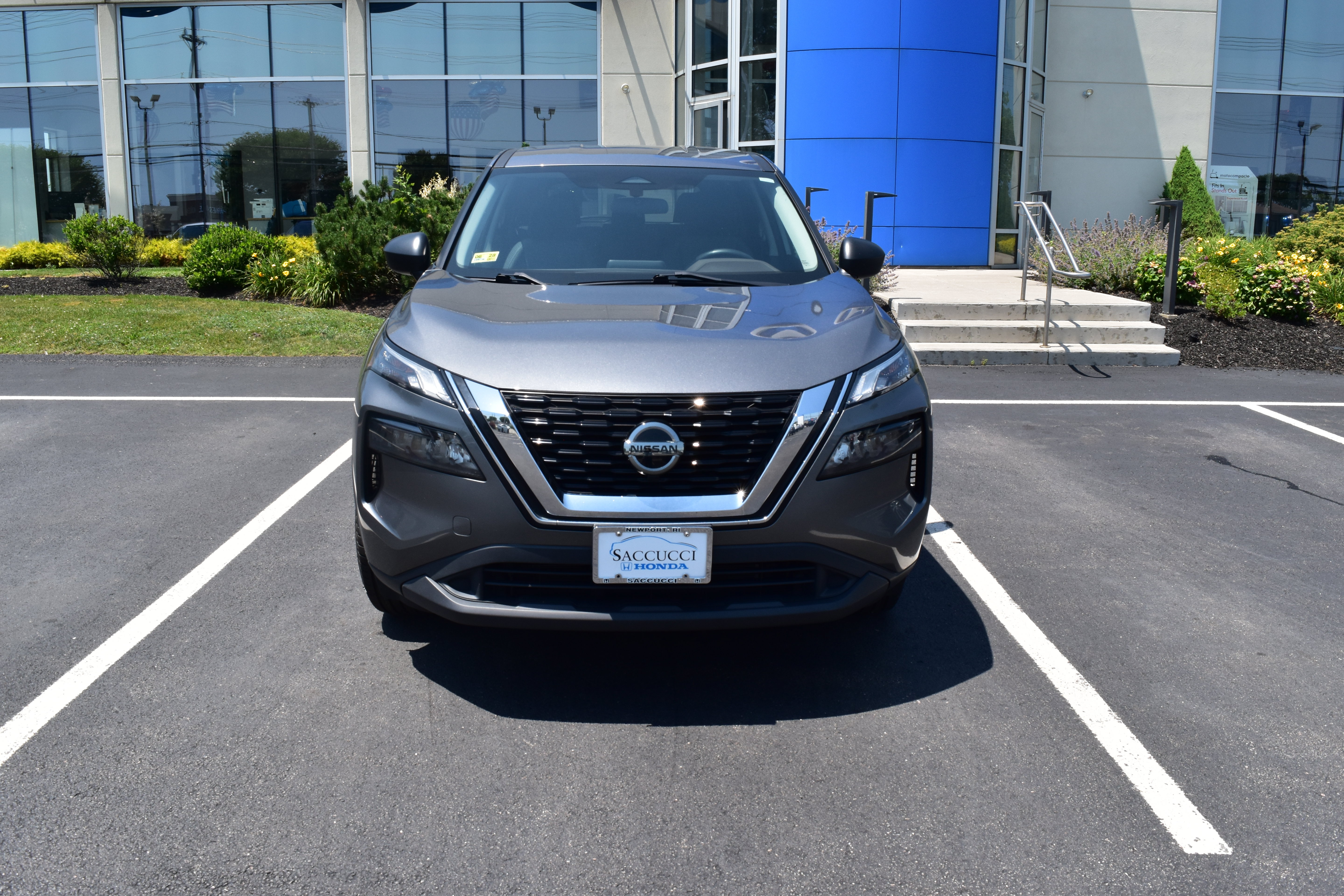 Used 2021 Nissan Rogue S AWD/4WD image 6