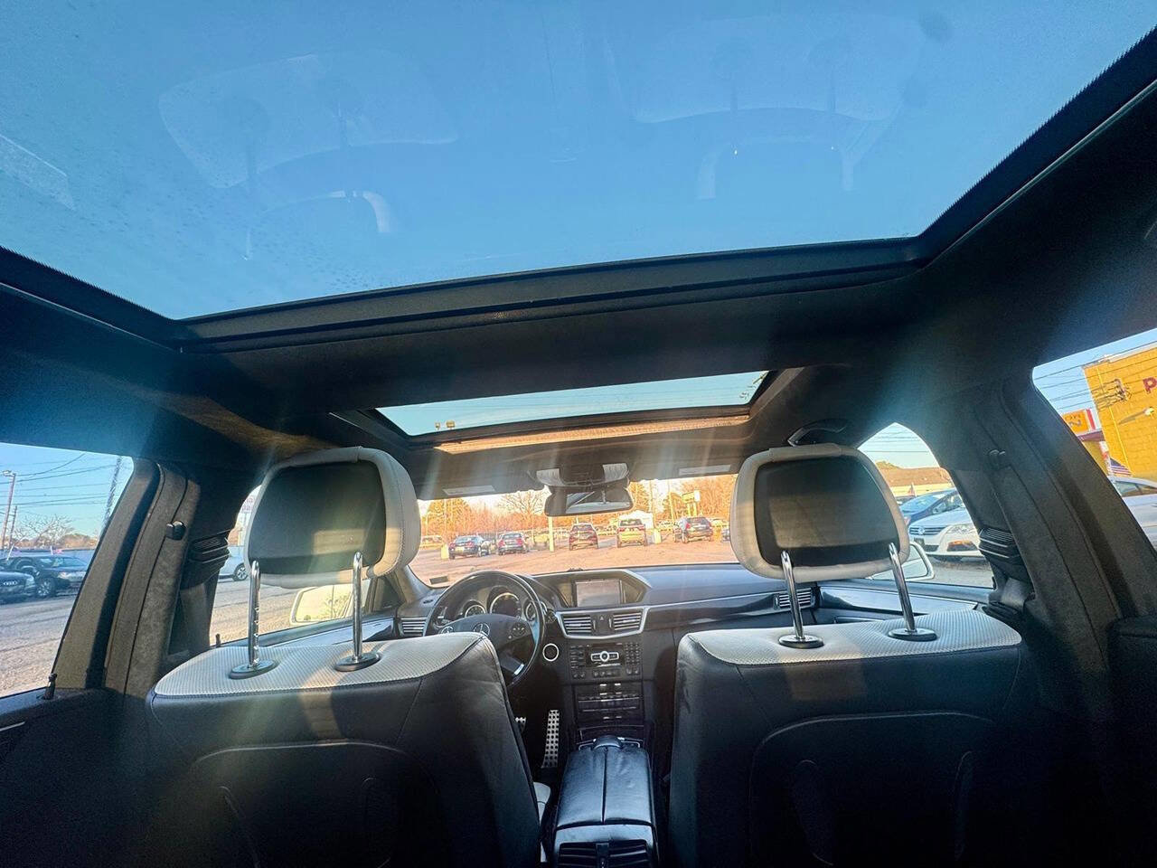 Used 2012 Mercedes-Benz E 550 4MATIC Sedan image 15