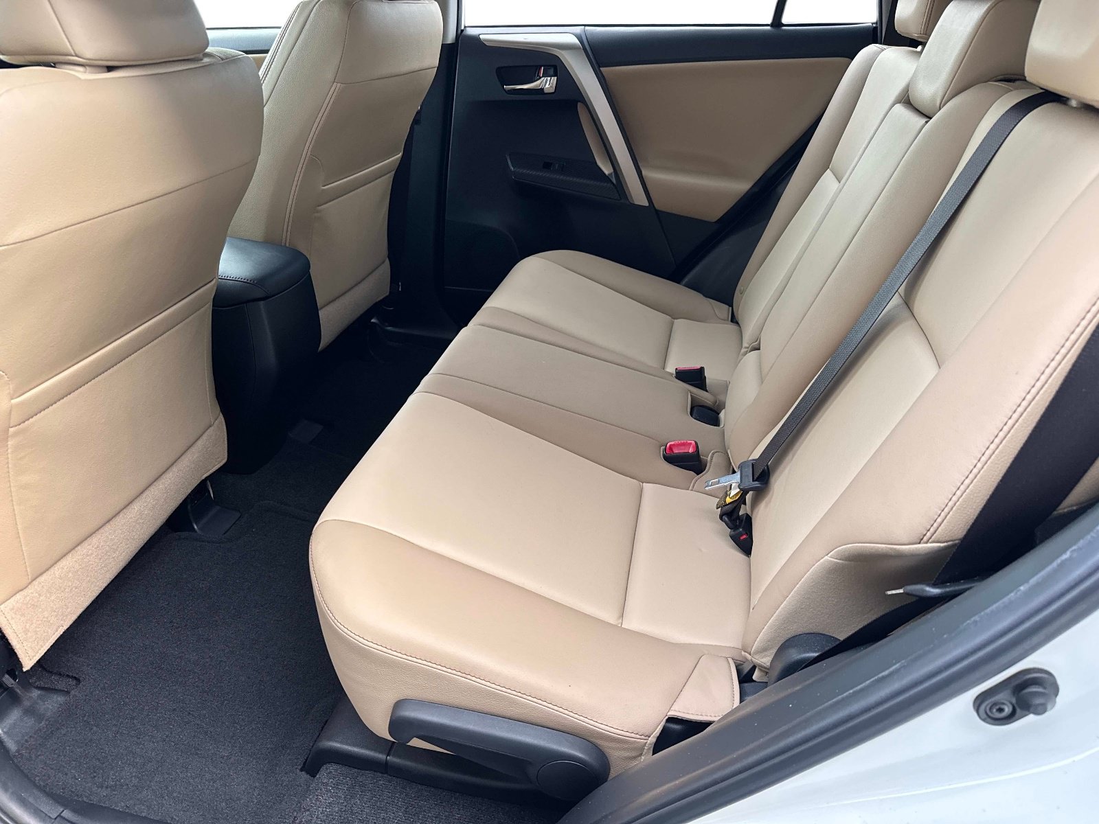 Used 2015 Toyota RAV4 Limited FWD image 15
