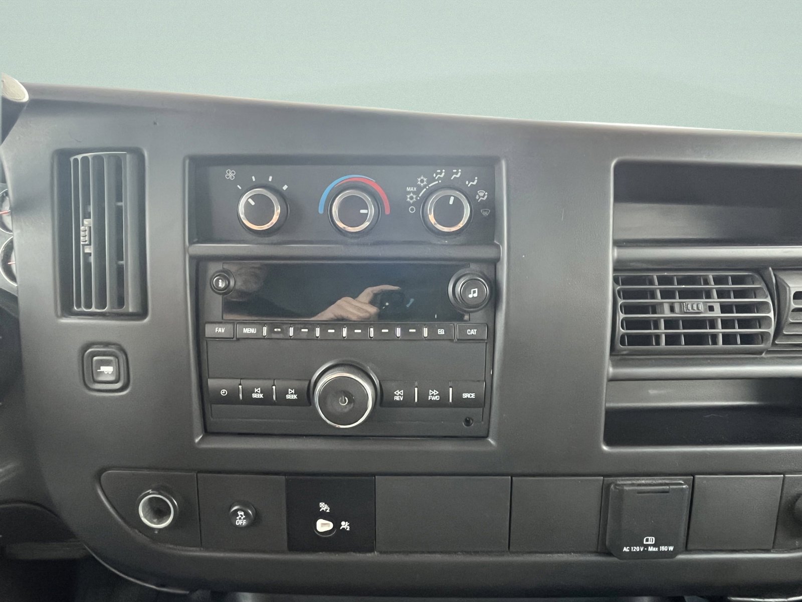 Used 2015 GMC Savana 2500 image 13