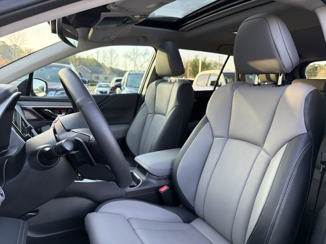 Used 2025 Subaru Outback Limited image 12