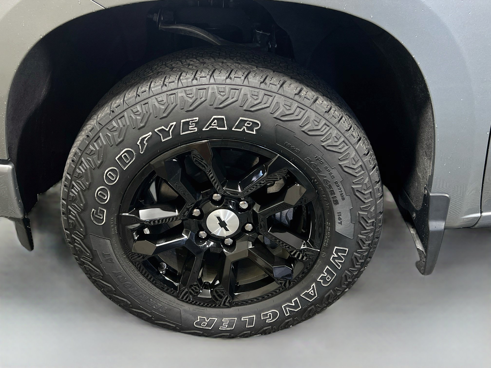 Used 2025 Chevrolet Silverado 1500 RST w/ Protection Package AWD/4WD image 13