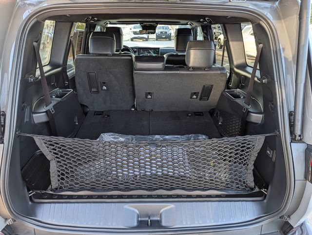 Used 2025 Lexus GX 550 w/ Accessory Package (2T) AWD/4WD image 28