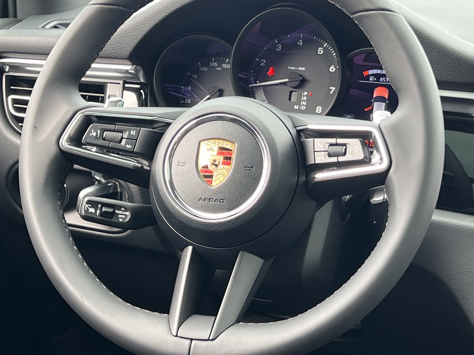 New 2026 Porsche Macan image 23