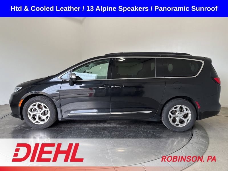 Used 2023 Chrysler Pacifica Limited FWD image 4