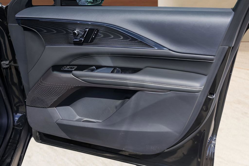 Certified 2024 Cadillac Lyriq Luxury image 26