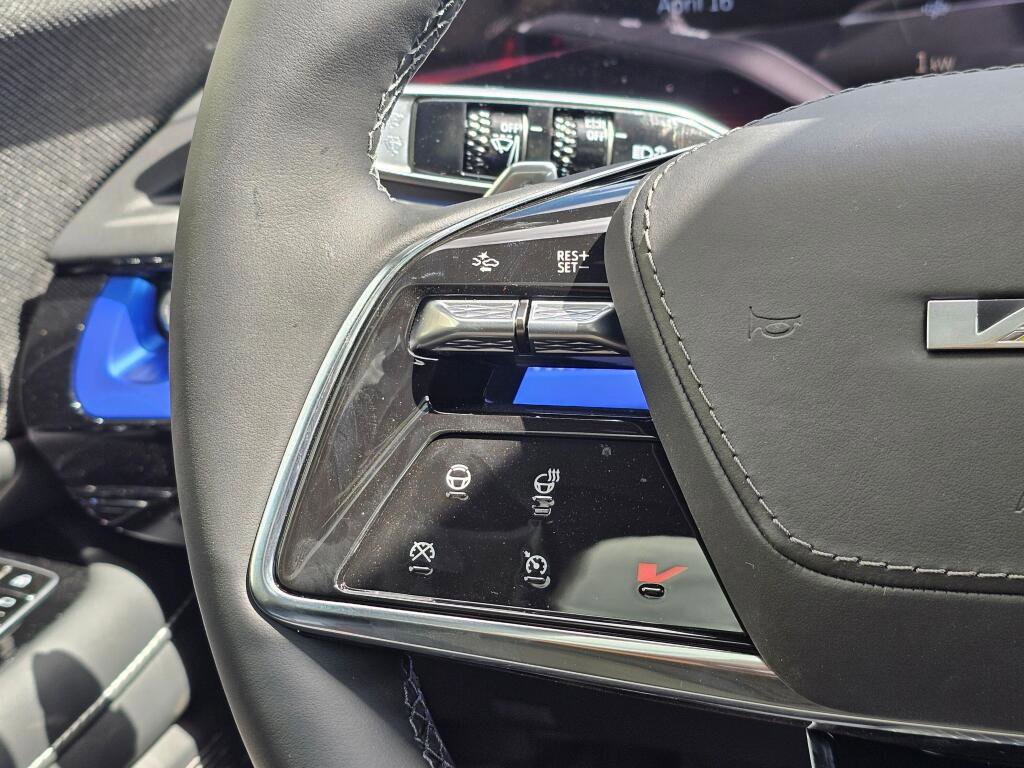 New 2026 Cadillac Optiq V AWD/4WD image 30