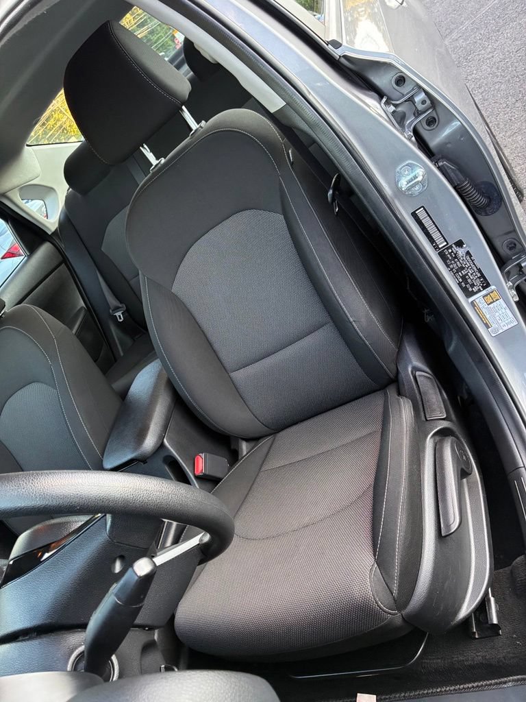 Used 2023 Kia Forte LXS w/ LXS Technology Package FWD image 16