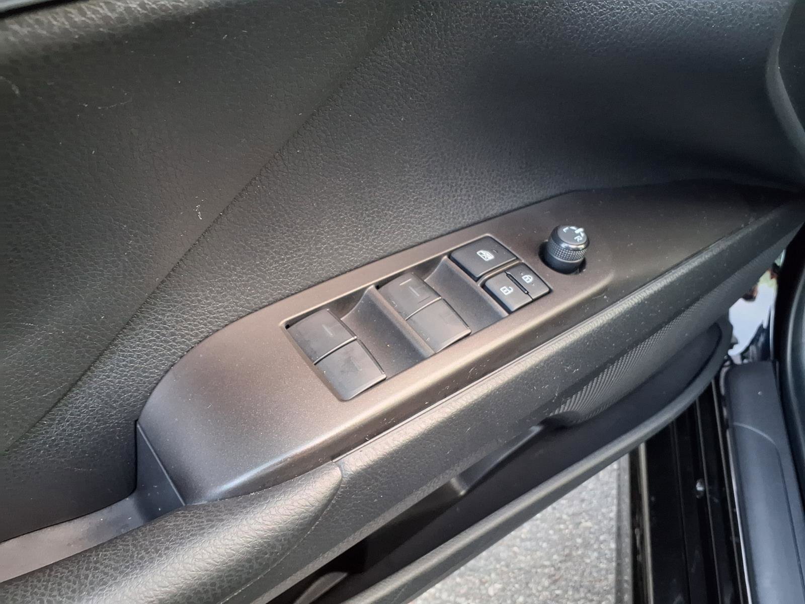 Used 2023 Toyota Camry SE AWD/4WD image 14