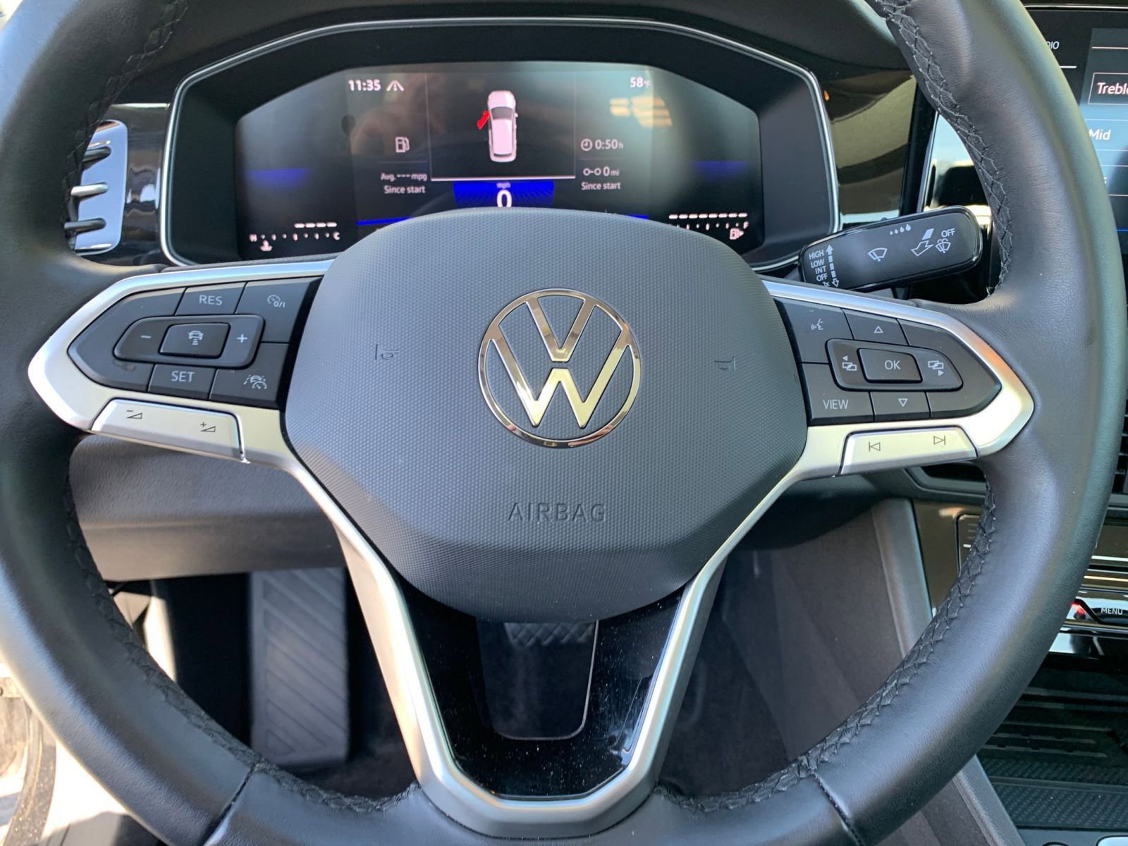 Used 2025 Volkswagen Jetta SE image 27