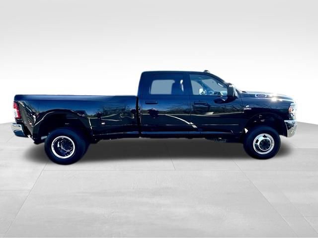 Used 2024 RAM 3500 Tradesman w/ Chrome Appearance Group image 10