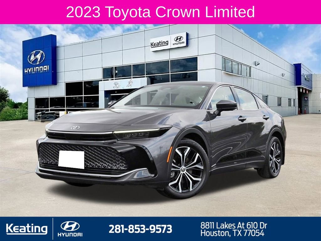 Used 2023 Toyota Crown Limited image 1