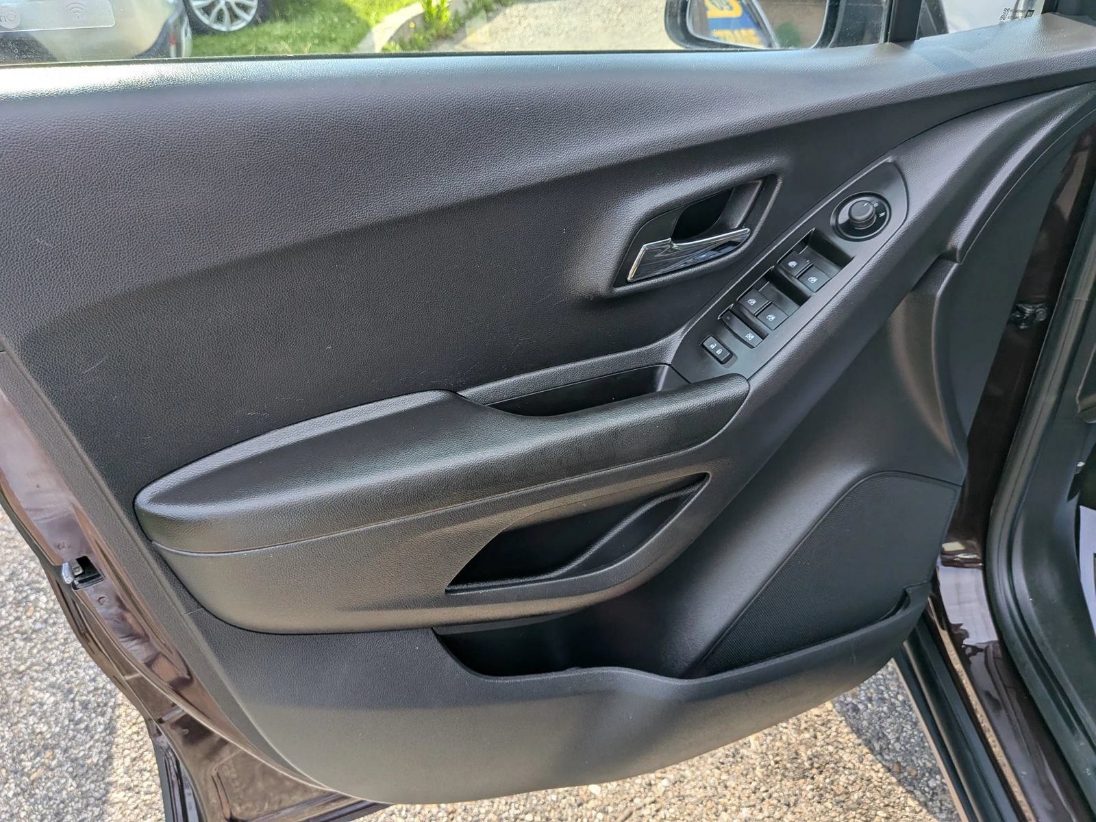 Used 2021 Chevrolet Trax LT AWD/4WD image 17